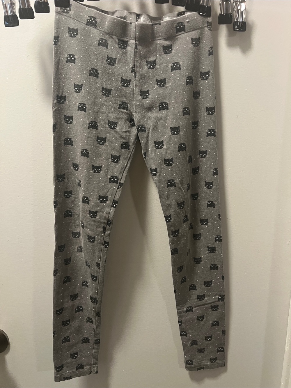 wonder nation Gray Leggings with Black Cat Faces and Tiny White Dots